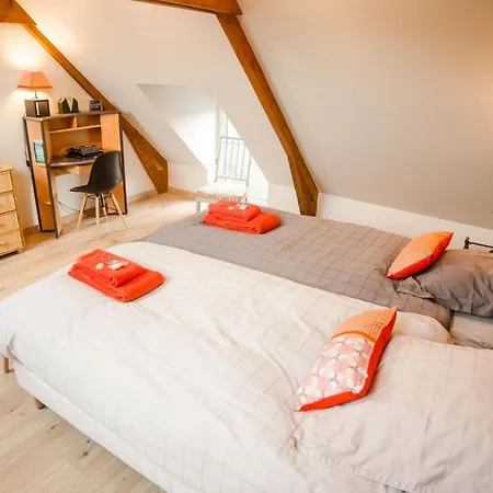 La Petite Maison Près De L'eglise 3* Meillac