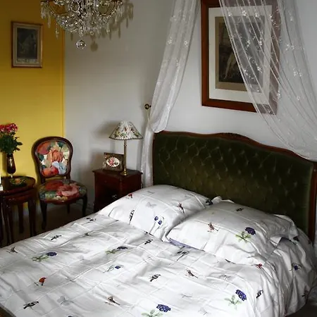 Bed & Breakfast La Petite Maison Pres De L'eglise Meillac