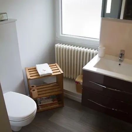 La Petite Maison Pres De L'eglise Bed & Breakfast 3*